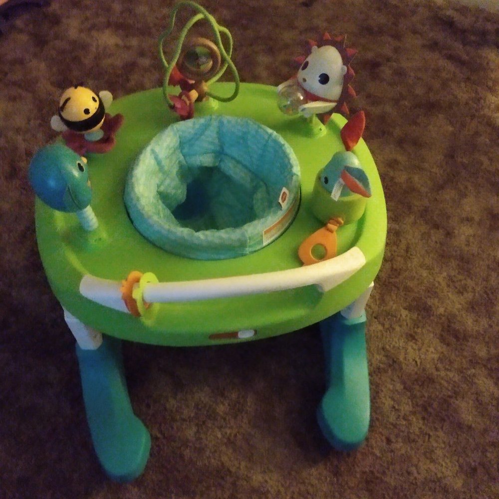 Baby mobile play